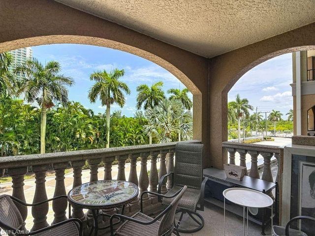 2825 Palm Beach BLVD 216, Fort Myers, FL 33916