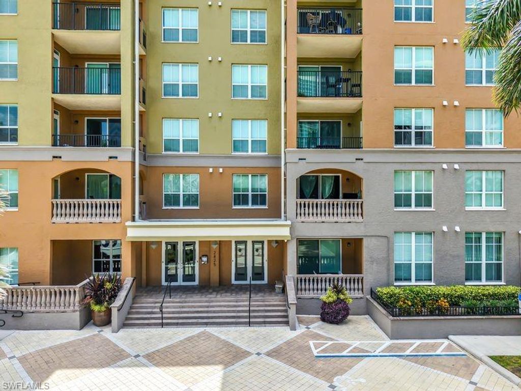 2825 Palm Beach BLVD 216, Fort Myers, FL 33916