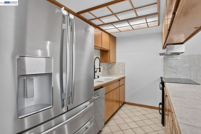 2024 Thompson Ln, El Sobrante, CA 94803