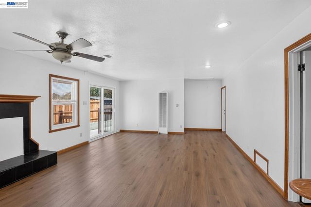 2024 Thompson Ln, El Sobrante, CA 94803
