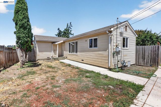 2024 Thompson Ln, El Sobrante, CA 94803