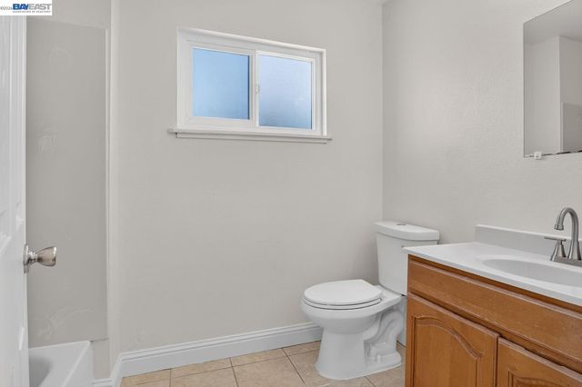 2024 Thompson Ln, El Sobrante, CA 94803