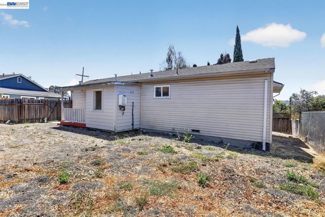 2024 Thompson Ln, El Sobrante, CA 94803
