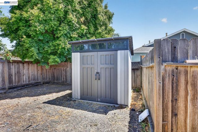 2024 Thompson Ln, El Sobrante, CA 94803