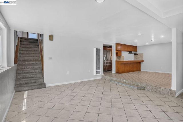 2024 Thompson Ln, El Sobrante, CA 94803