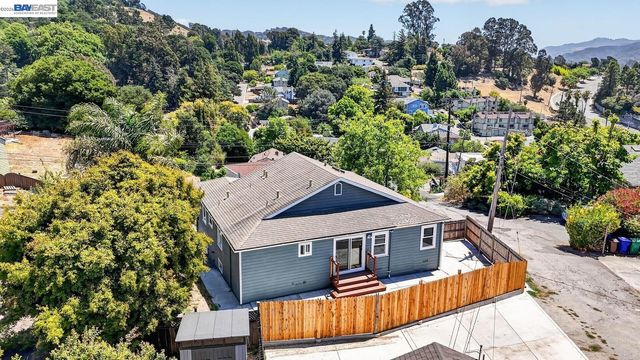2024 Thompson Ln, El Sobrante, CA 94803