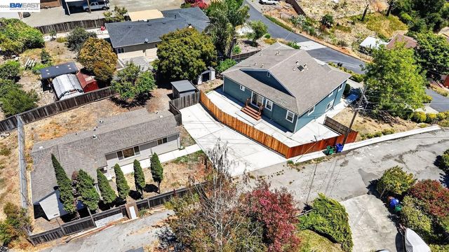 2024 Thompson Ln, El Sobrante, CA 94803