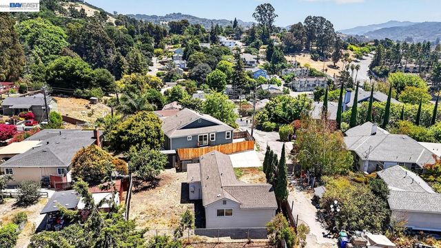 2024 Thompson Ln, El Sobrante, CA 94803