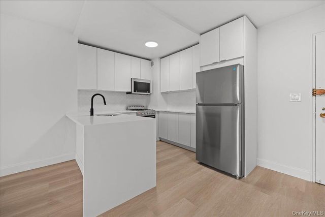5800 Arlington Avenue 9N, Bronx, NY 10471