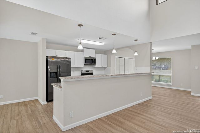 210 sandhill, Universal City, TX 78148