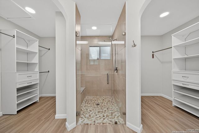 210 sandhill, Universal City, TX 78148