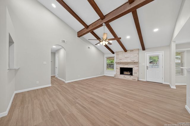 210 sandhill, Universal City, TX 78148