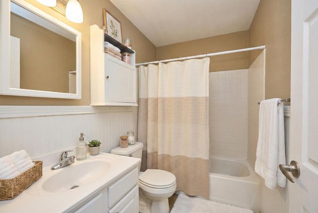 3018 Aldrich Avenue S 25, Minneapolis, MN 55408