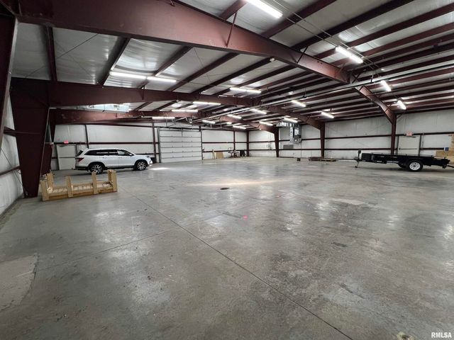 3805 MISSISSIPPI Avenue 1,2,3, Davenport, IA 52807