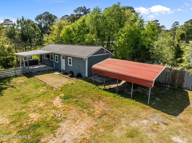 309 S Jenkins Street, Holly Ridge, NC 28445