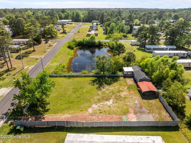 309 S Jenkins Street, Holly Ridge, NC 28445