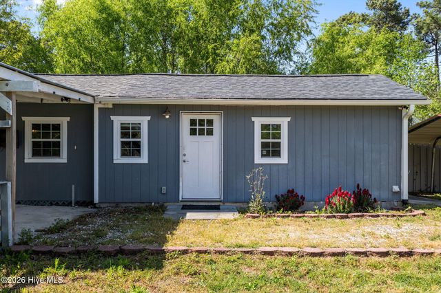 309 S Jenkins Street, Holly Ridge, NC 28445