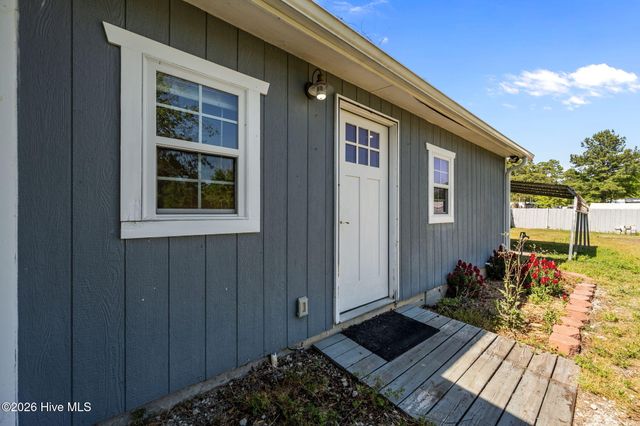309 S Jenkins Street, Holly Ridge, NC 28445