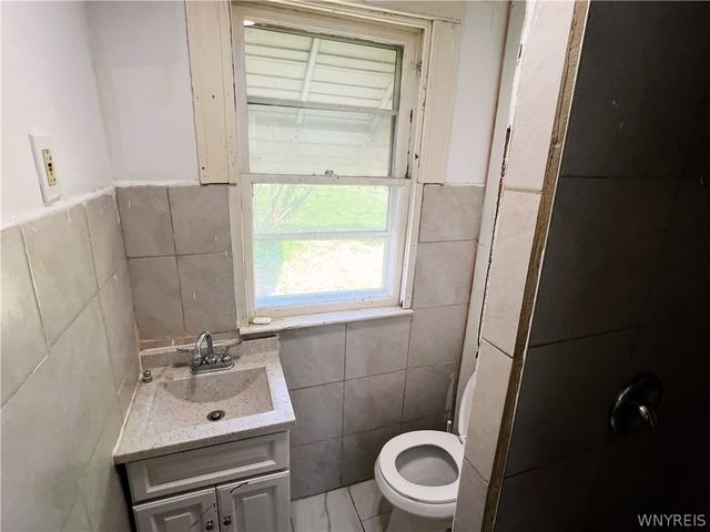 1116 La Salle Avenue, Niagara Falls, NY 14301