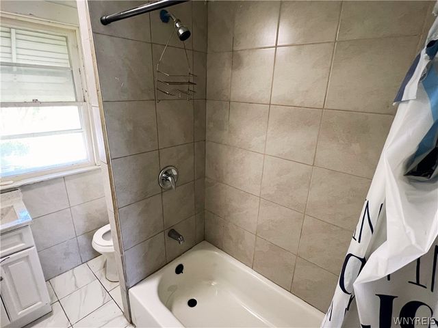 1116 La Salle Avenue, Niagara Falls, NY 14301