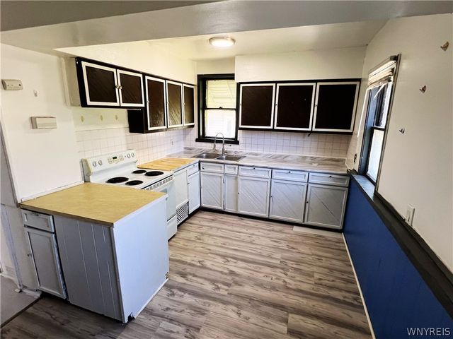 1116 La Salle Avenue, Niagara Falls, NY 14301