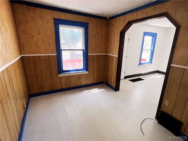1116 La Salle Avenue, Niagara Falls, NY 14301