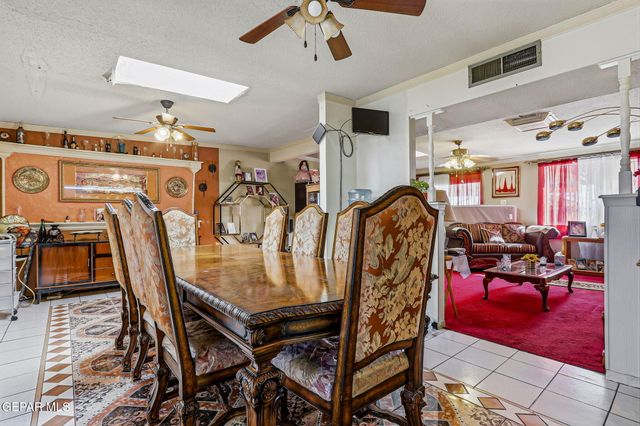 10557 WARREN Street, El Paso, TX 79924