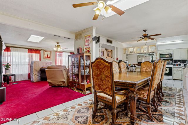 10557 WARREN Street, El Paso, TX 79924