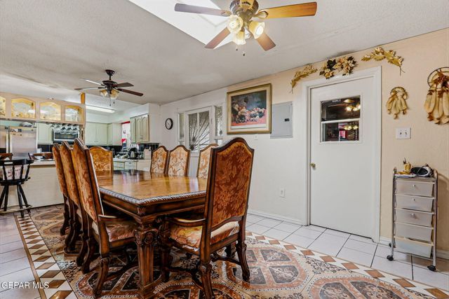 10557 WARREN Street, El Paso, TX 79924