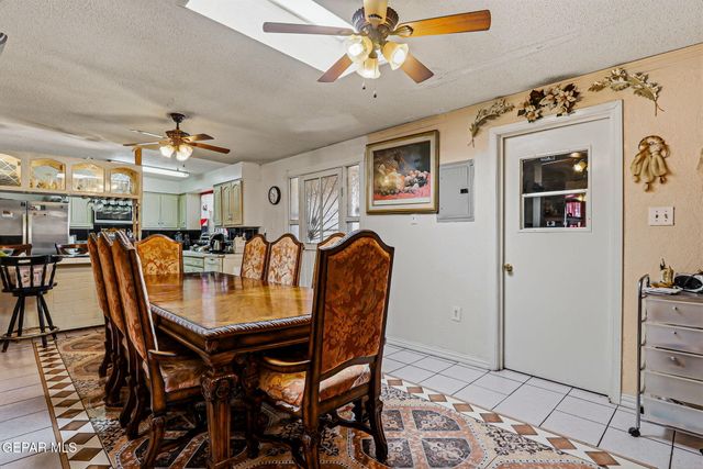 10557 WARREN Street, El Paso, TX 79924
