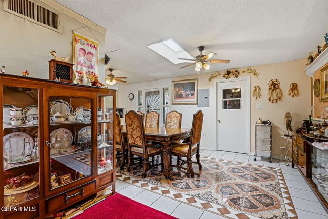 10557 WARREN Street, El Paso, TX 79924