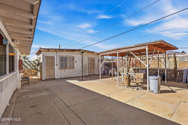 10557 WARREN Street, El Paso, TX 79924