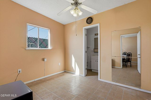 10557 WARREN Street, El Paso, TX 79924