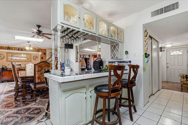 10557 WARREN Street, El Paso, TX 79924