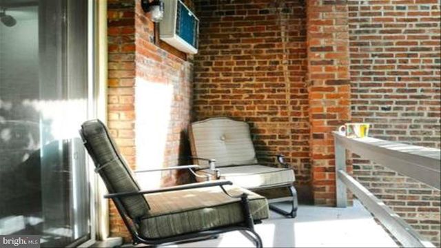 128 PEMBERTON ST, Philadelphia, PA 19147