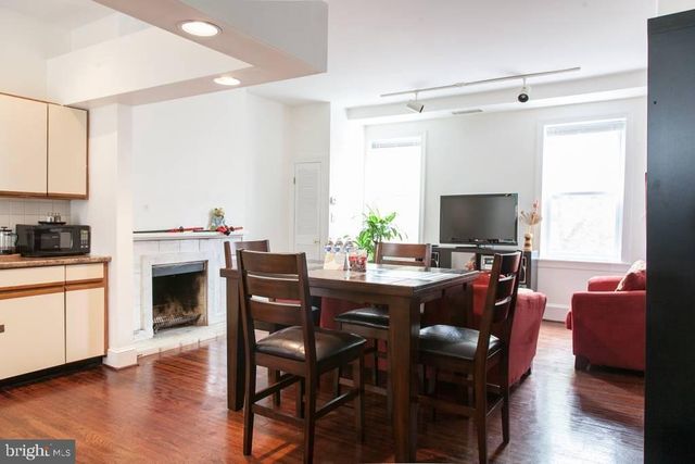 128 PEMBERTON ST, Philadelphia, PA 19147