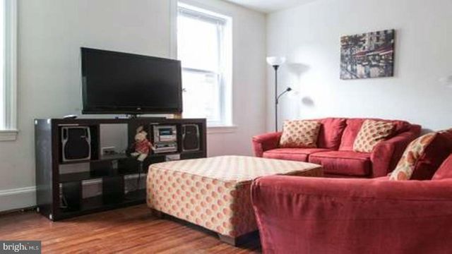 128 PEMBERTON ST, Philadelphia, PA 19147