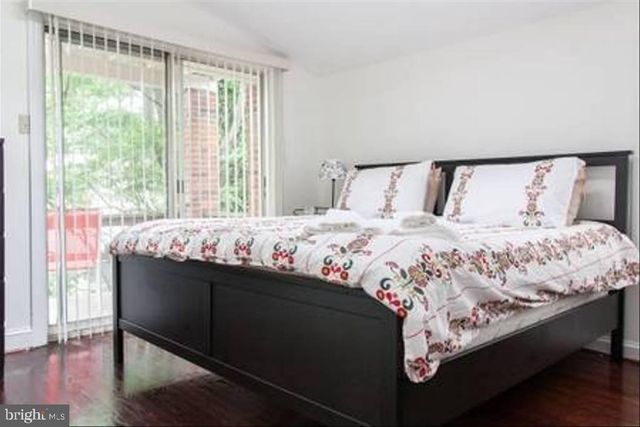 128 PEMBERTON ST, Philadelphia, PA 19147