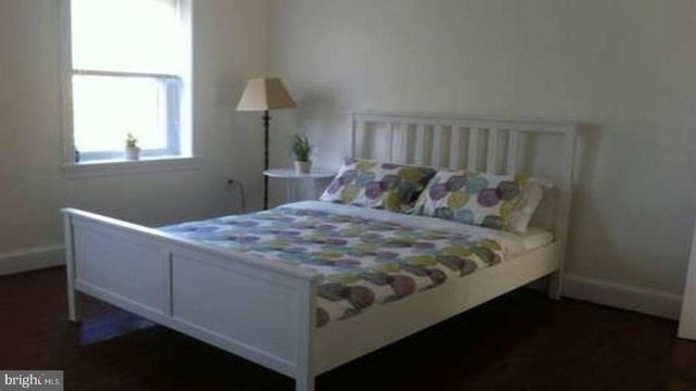 128 PEMBERTON ST, Philadelphia, PA 19147