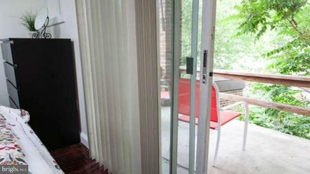 128 PEMBERTON ST, Philadelphia, PA 19147