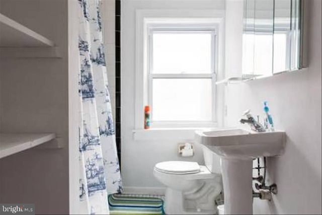128 PEMBERTON ST, Philadelphia, PA 19147
