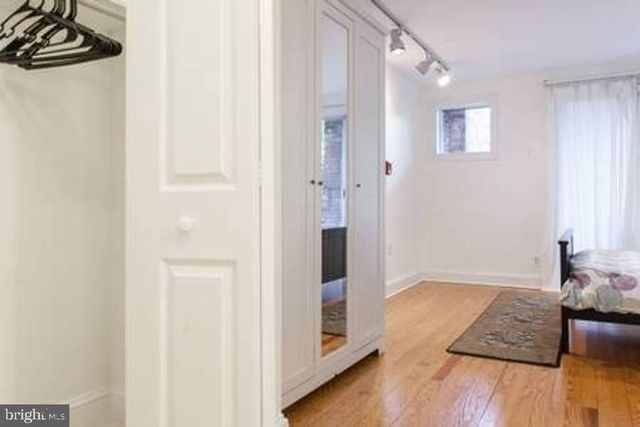 128 PEMBERTON ST, Philadelphia, PA 19147