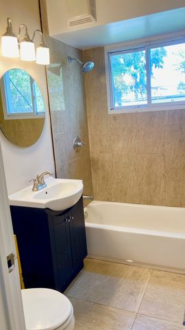 710 W Ridge Road, Villa Park, IL 60181