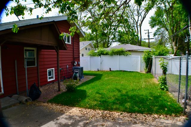 710 W Ridge Road, Villa Park, IL 60181
