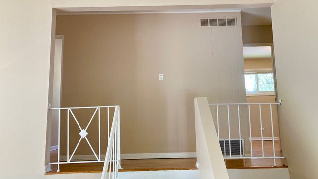 710 W Ridge Road, Villa Park, IL 60181