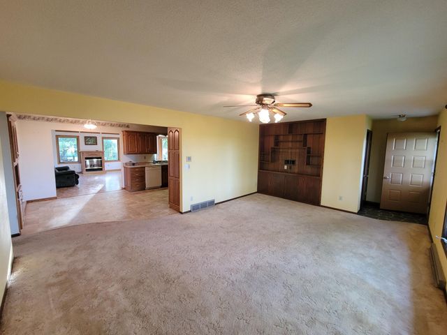 5182 45th Avenue SE, Saint Cloud, MN 56304