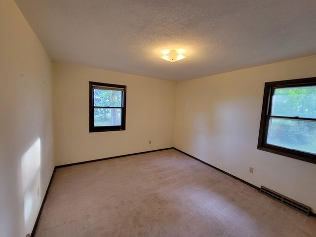 5182 45th Avenue SE, Saint Cloud, MN 56304