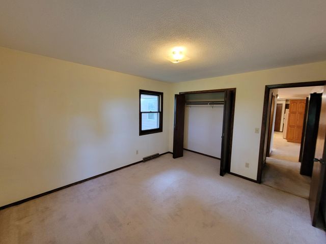 5182 45th Avenue SE, Saint Cloud, MN 56304