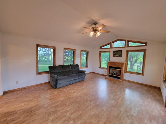 5182 45th Avenue SE, Saint Cloud, MN 56304