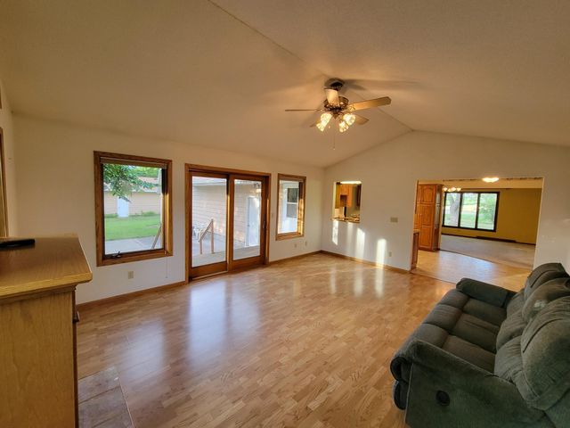 5182 45th Avenue SE, Saint Cloud, MN 56304